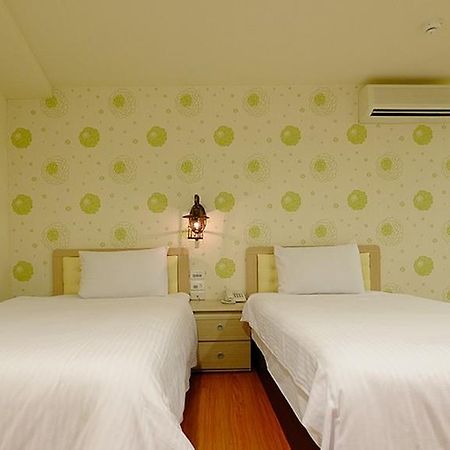 Green Park Commercial Hotel Tainan Dış mekan fotoğraf